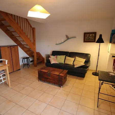Villa Belle Vue: Seaside Serenity With Pool *